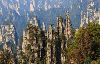 長沙出發(fā)到黃龍洞、張家界森林公園、天門山、鳳凰五日游